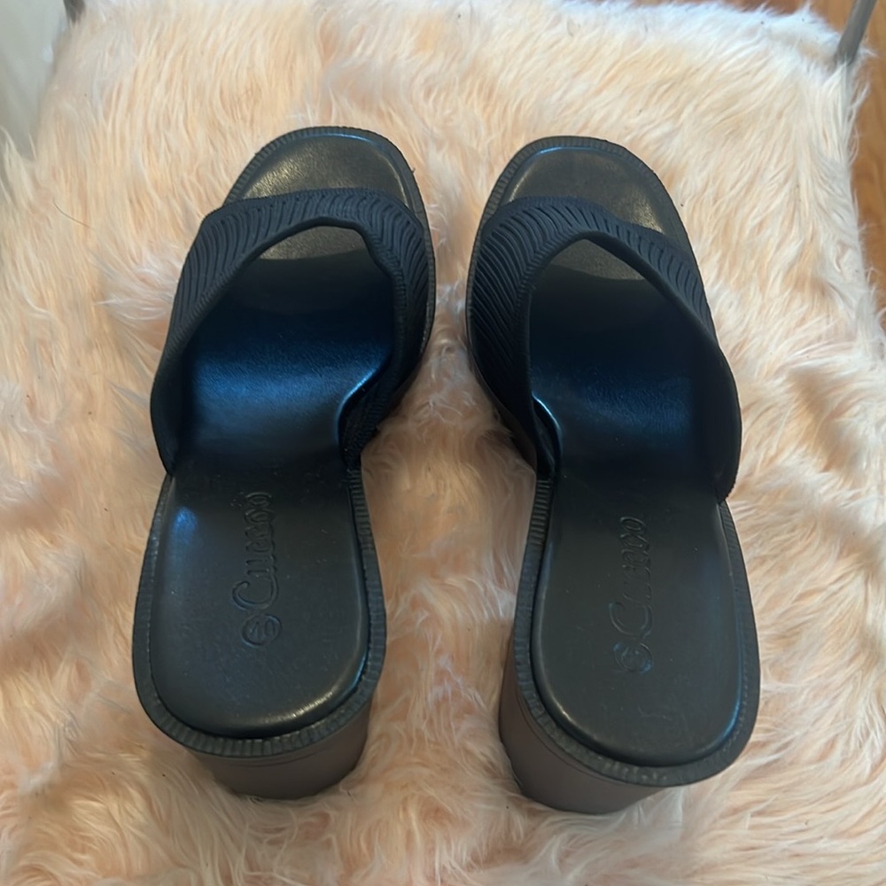 Cuckoo Basic Mule Sandal - image 3